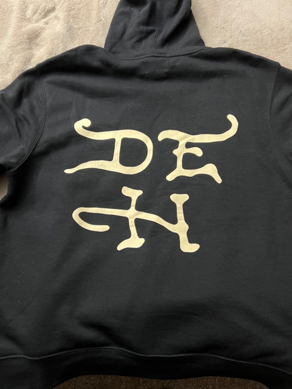 Ed Hardy pullover - Picture 4 of 5
